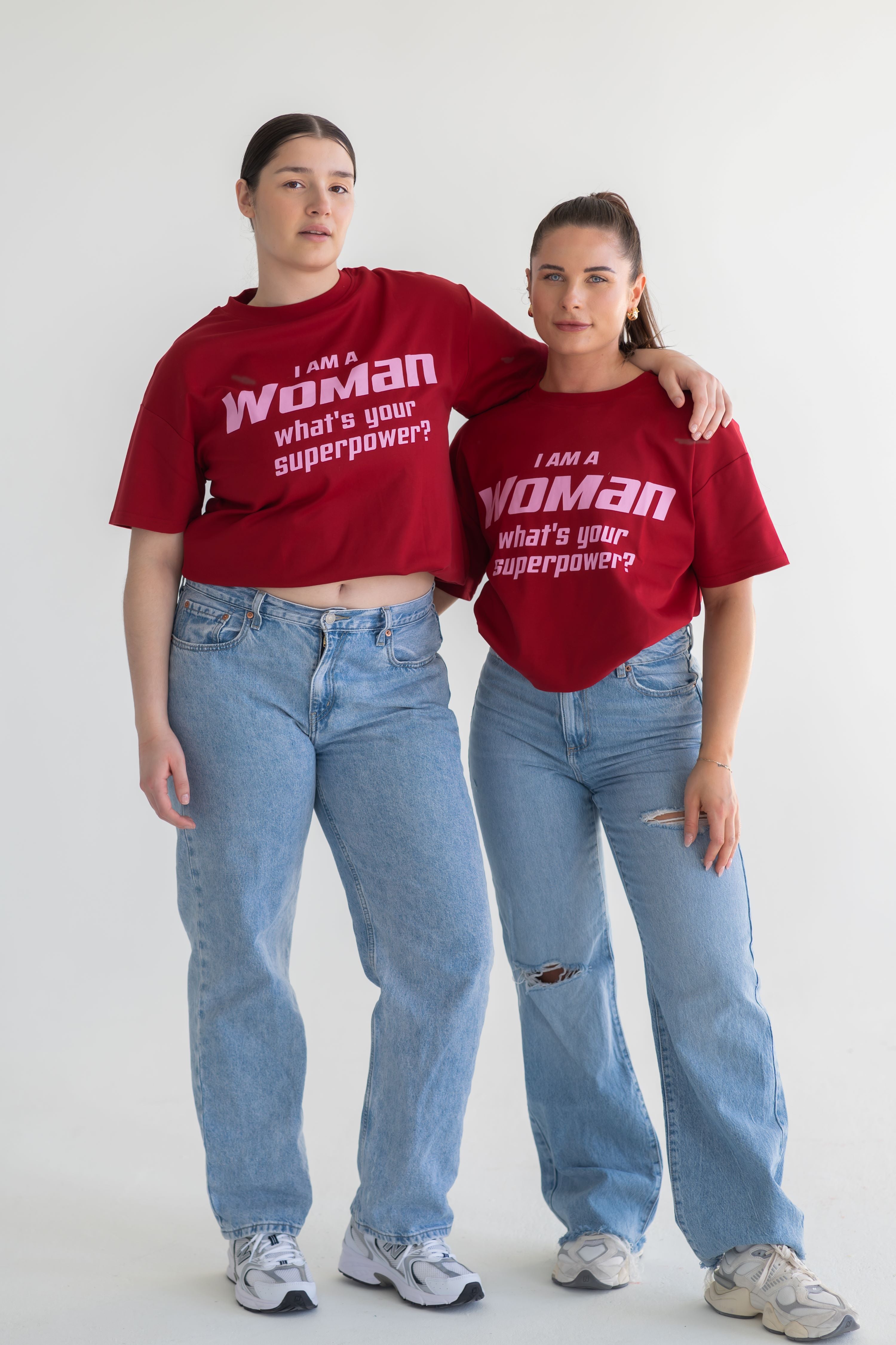 T-shirt oversize rouge – “I am a woman, what’s your superpower?